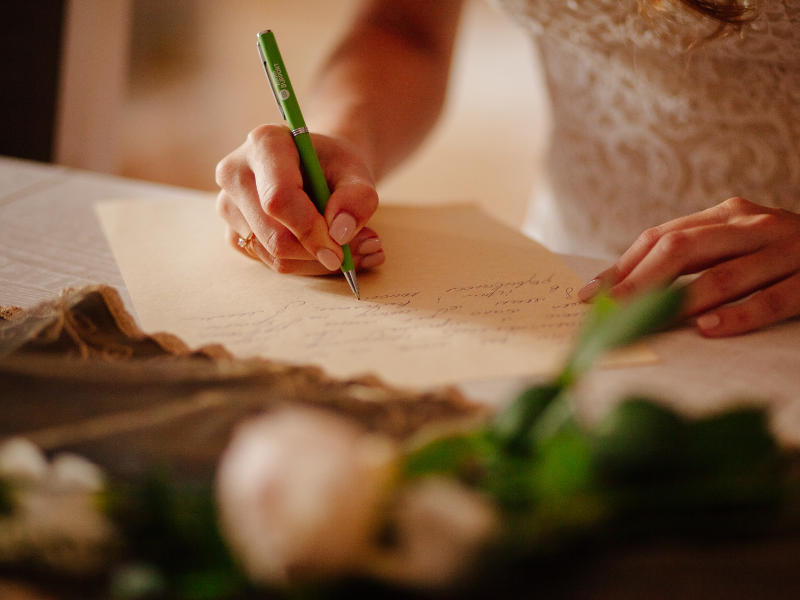 25 Christian Wedding Vow Prompts